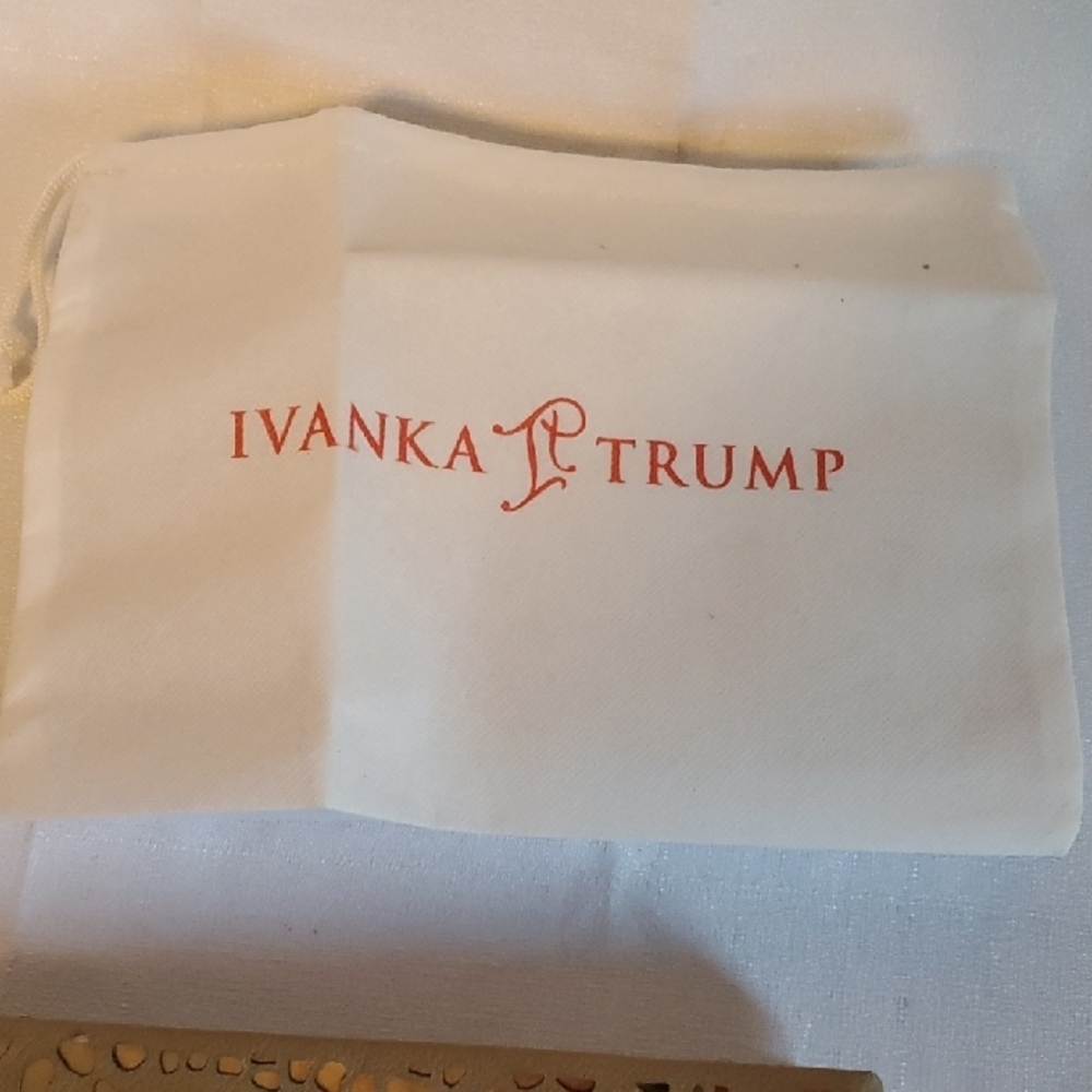 Ivanka Trump Gold Cutout Clutch - Picture 3 of 16